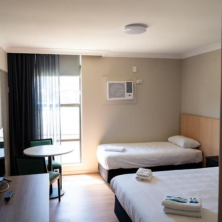 El Toro Motel Warwick Farm Esterno foto