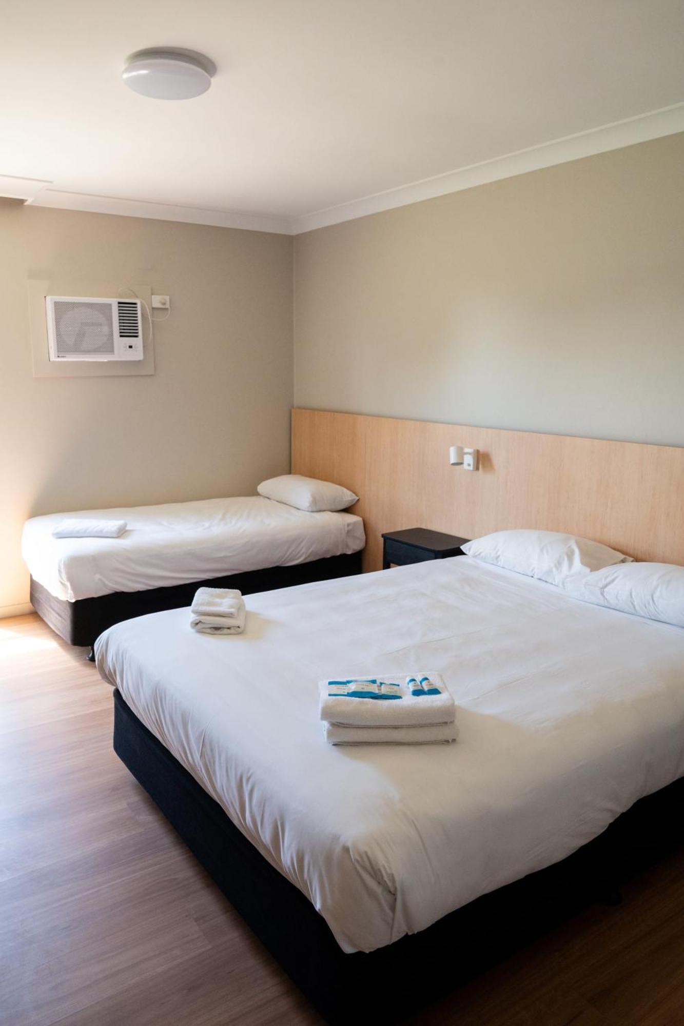 El Toro Motel Warwick Farm Esterno foto