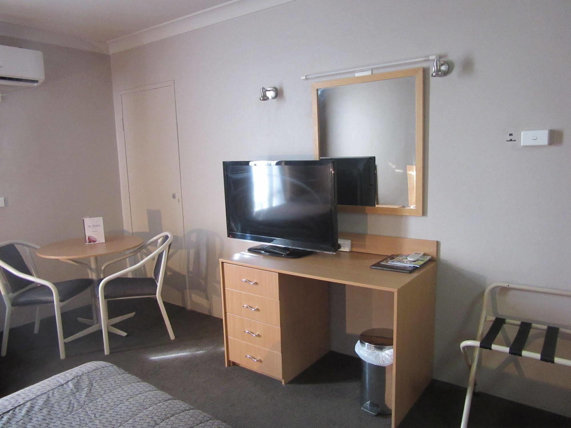 El Toro Motel Warwick Farm Esterno foto